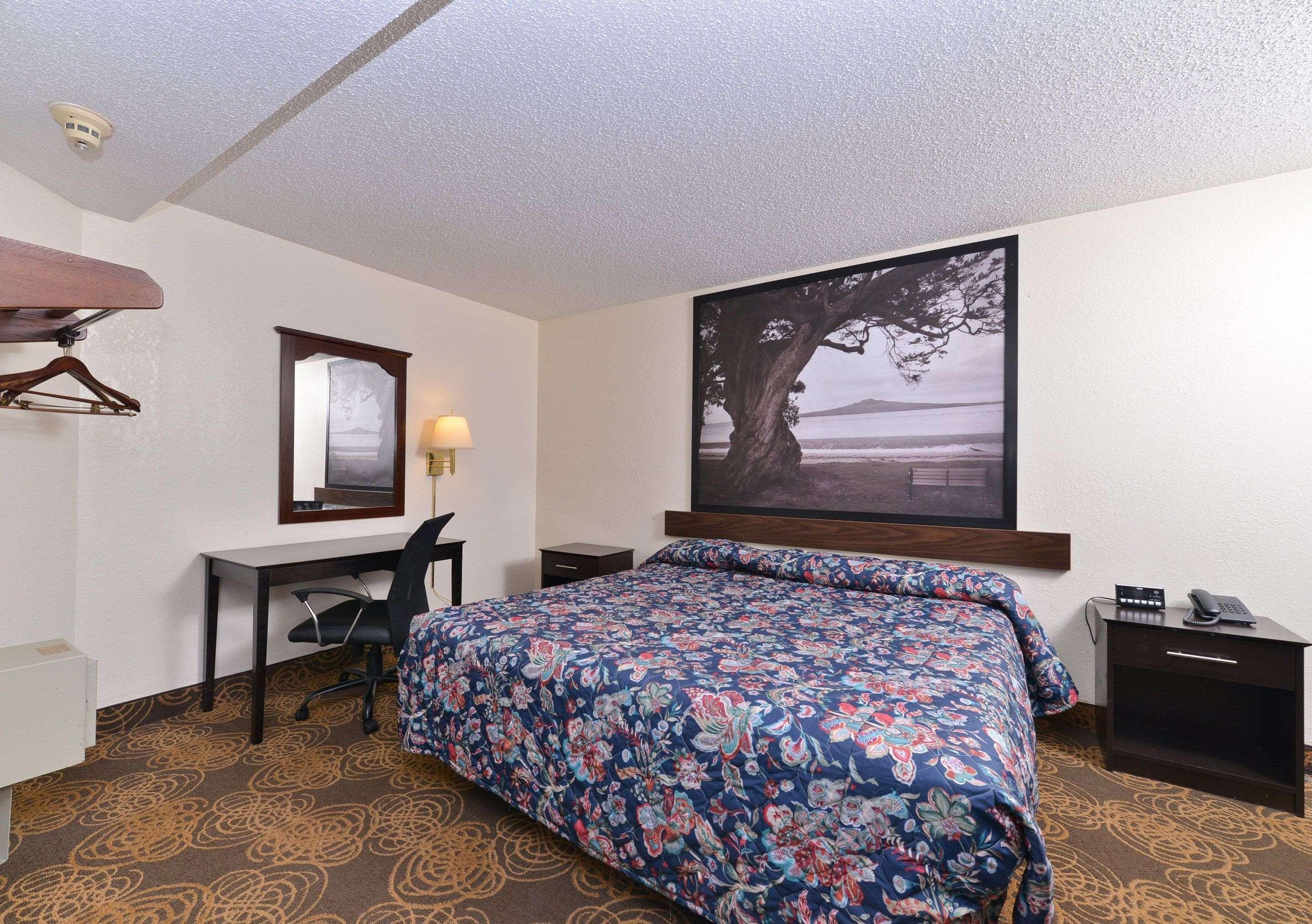 Rodeway Inn Waukegan - Gurnee Ngoại thất bức ảnh
